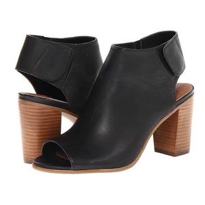 Steve Madden Black Leather Peep Toe Booties size 8